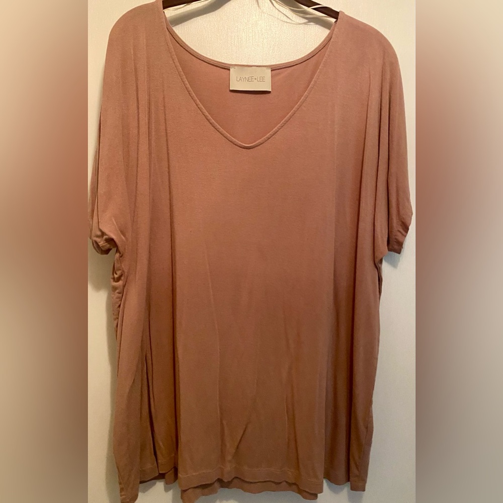Laynee and Lee Women's Short Sleeve Top - Soft Brown